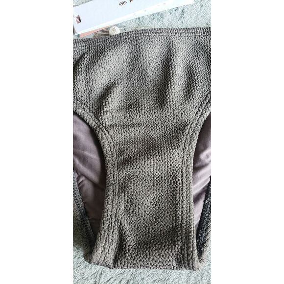 PILYQ SAND REEF -REEF TEENY NWT BIKINI BOTTOM SIZE M - Picture 5 of 9